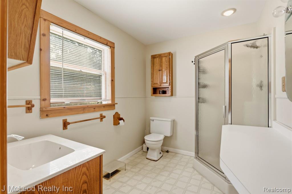 1738 E Pioneer Road Property Photo 23