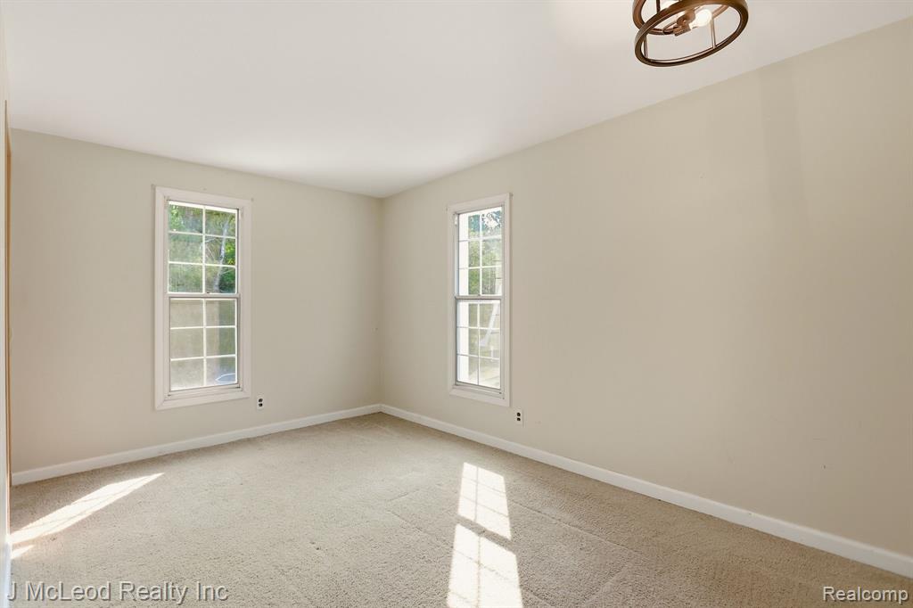1738 E Pioneer Road Property Photo 26