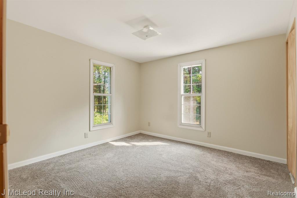 1738 E Pioneer Road Property Photo 28