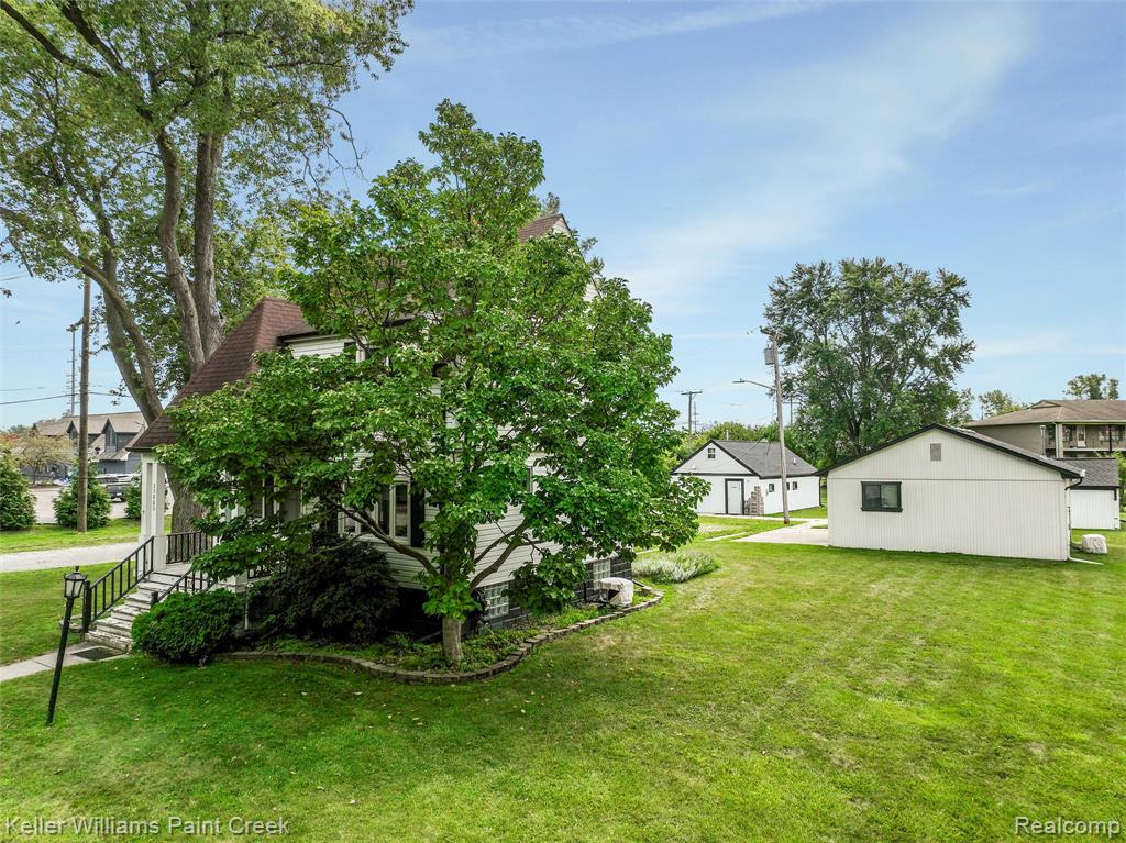 23880 Shook Road Property Photo 5