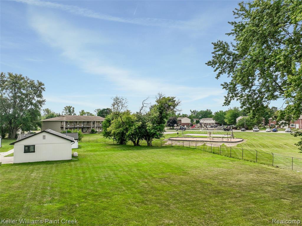 23880 Shook Road Property Photo 6