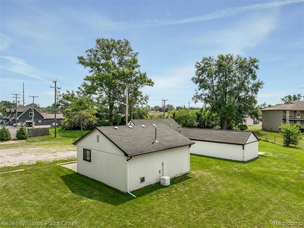 23880 Shook Road Property Photo 10