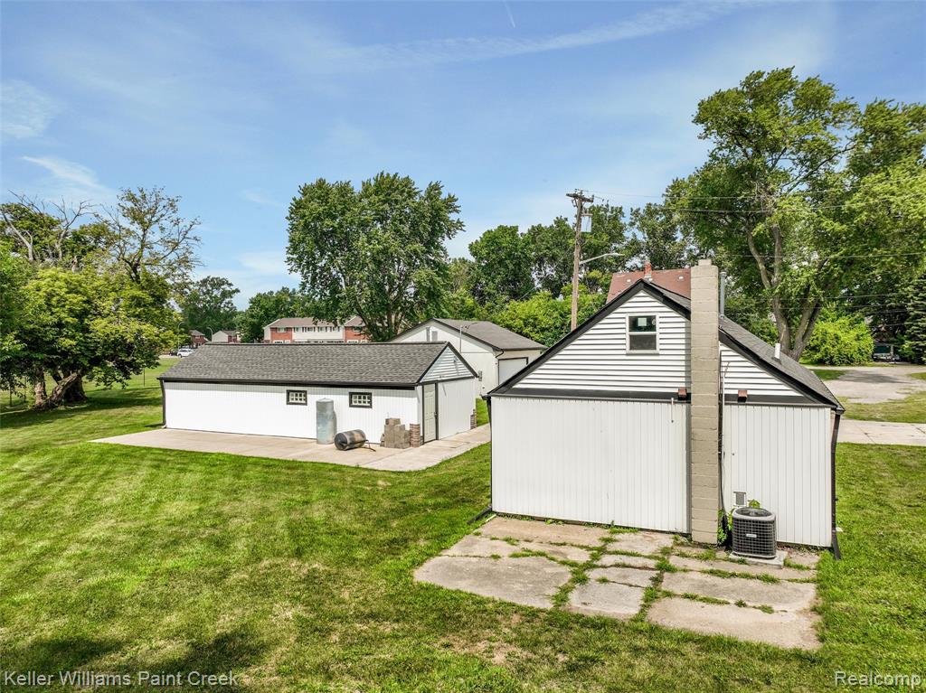 23880 Shook Road Property Photo 21
