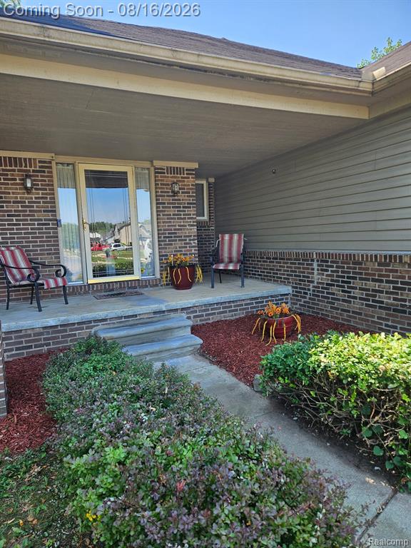 45113 Lindsey Drive Property Photo 3