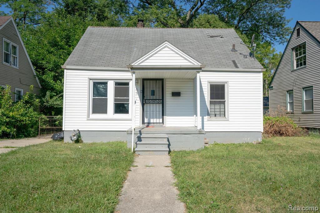 9637 Auburn Street Property Photo 1