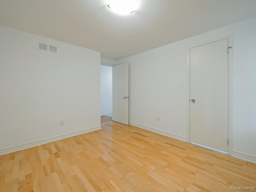 6240 Wynford Drive Property Photo 23