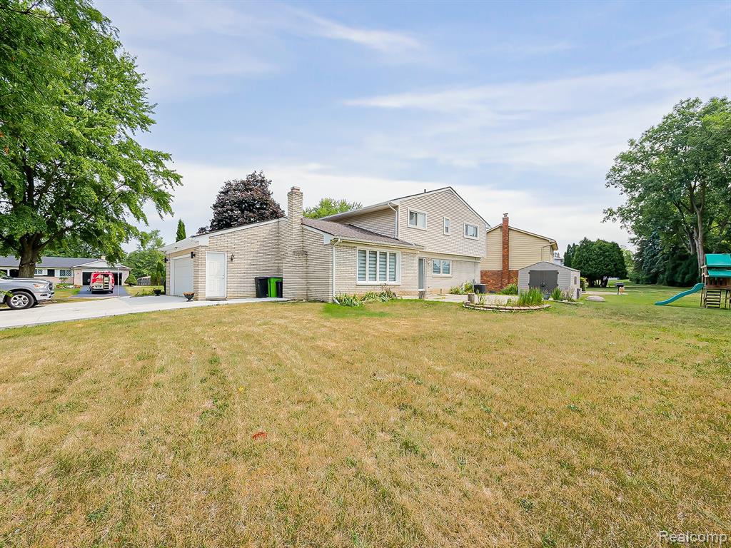 6240 Wynford Drive Property Photo 34