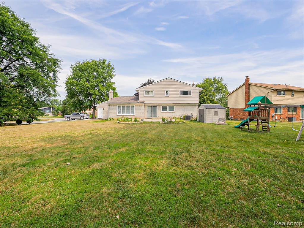 6240 Wynford Drive Property Photo 36