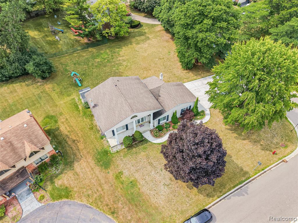 6240 Wynford Drive Property Photo 40