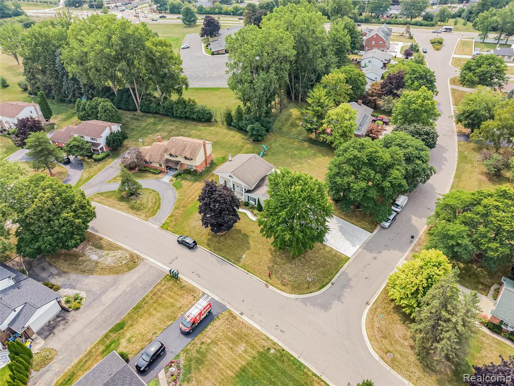 6240 Wynford Drive Property Photo 41