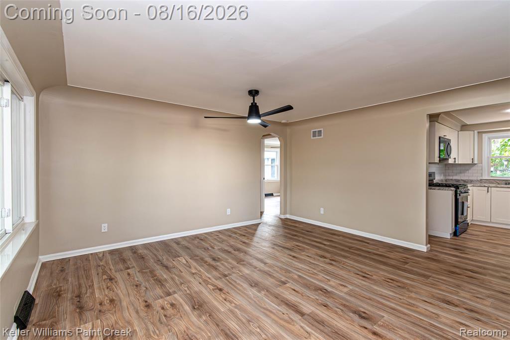 19421 Filmore Street Property Photo 12