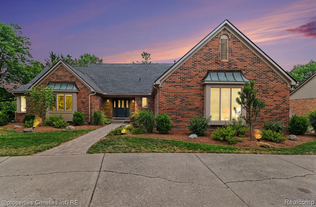 25219 Bridlepath Lane Property Photo 1