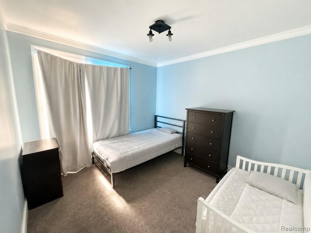 149 S Gates Street Property Photo 13