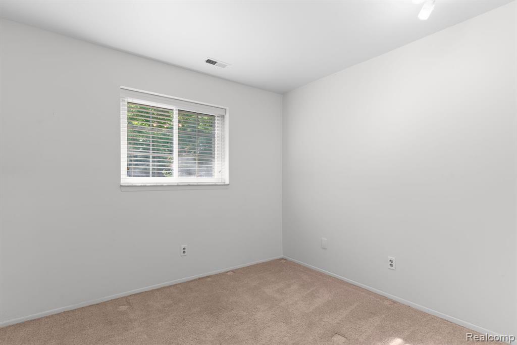 424 Baldwin Avenue Property Photo 17