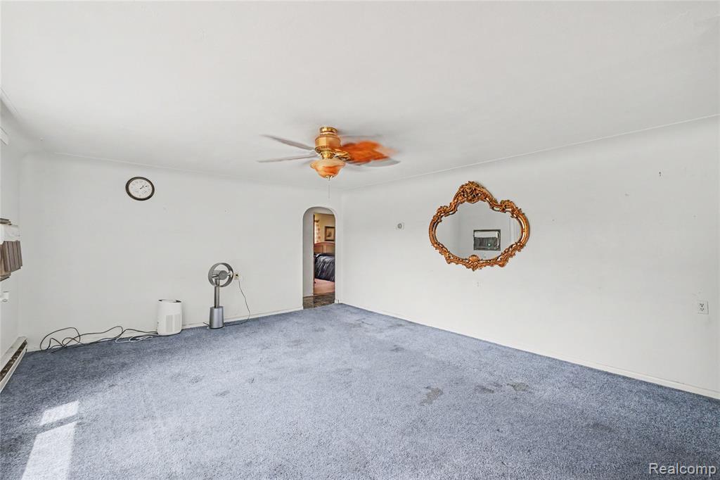 1103 E Bristol Road Property Photo 7