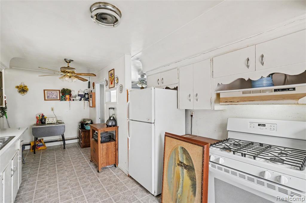 1103 E Bristol Road Property Photo 10