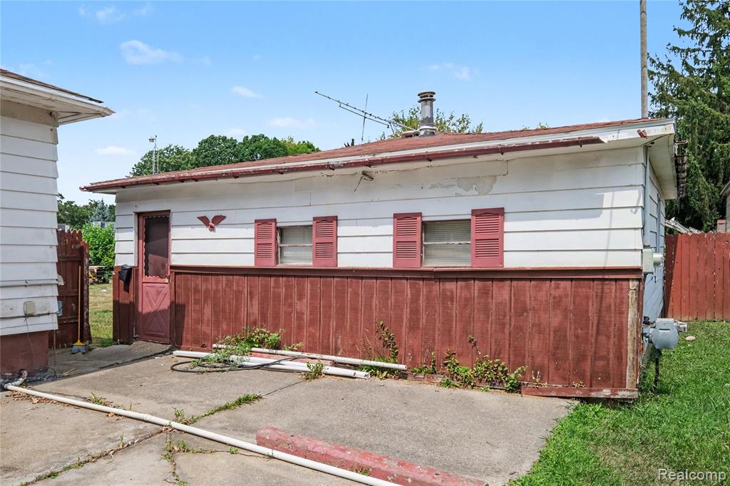 1103 E Bristol Road Property Photo 24