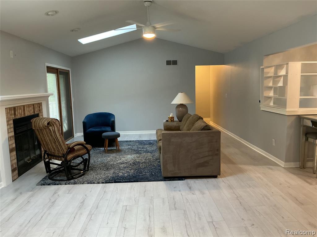 1580 Carthage Property Photo 4