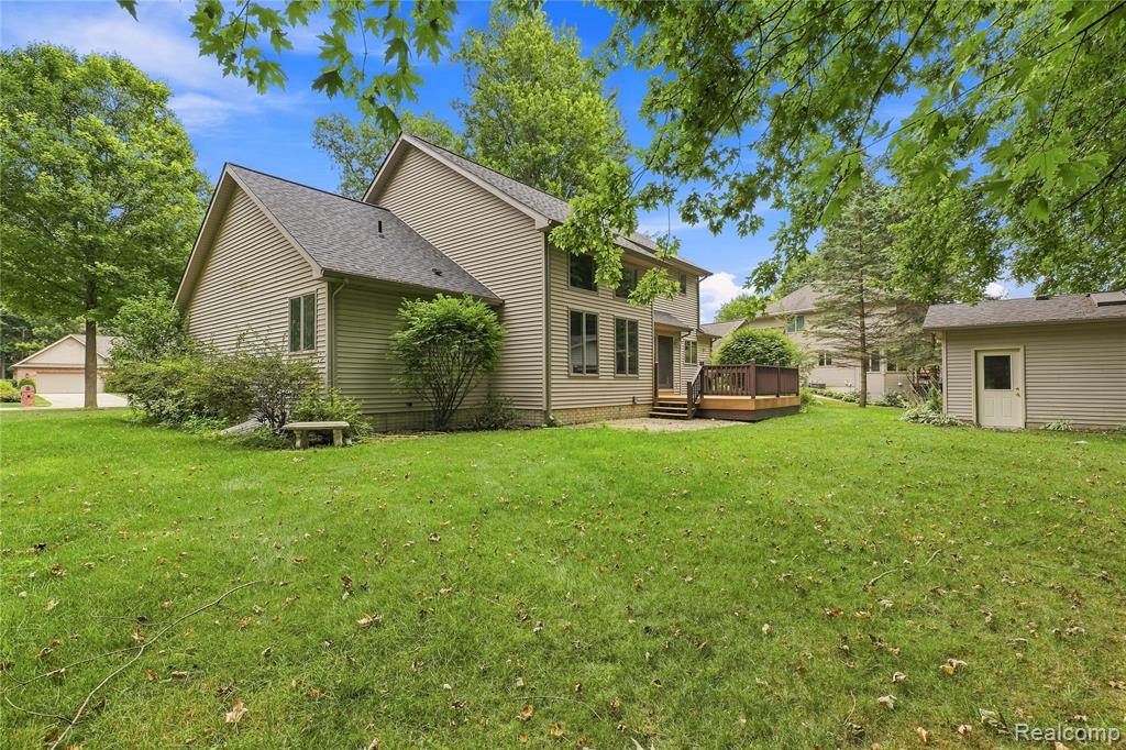 2318 Flagstone Drive Property Photo 8