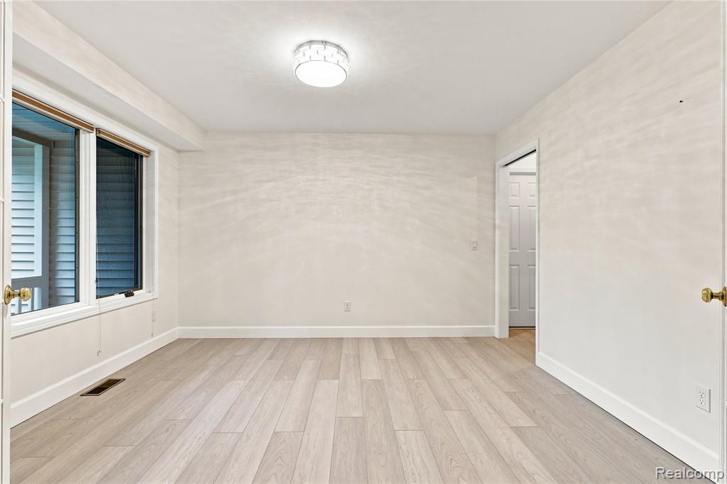 2318 Flagstone Drive Property Photo 16