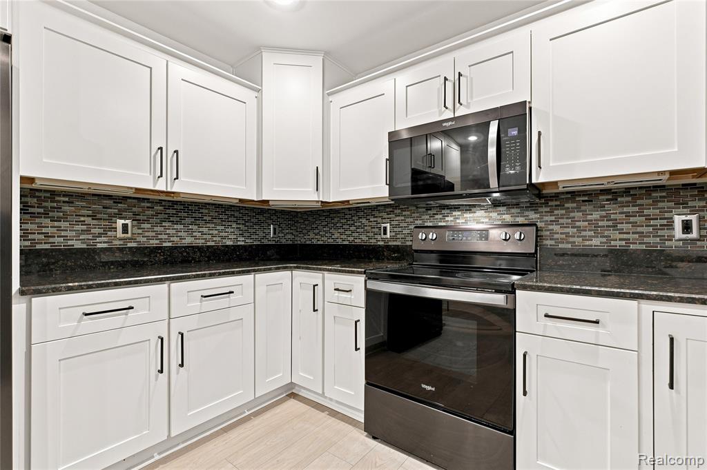 2318 Flagstone Drive Property Photo 22