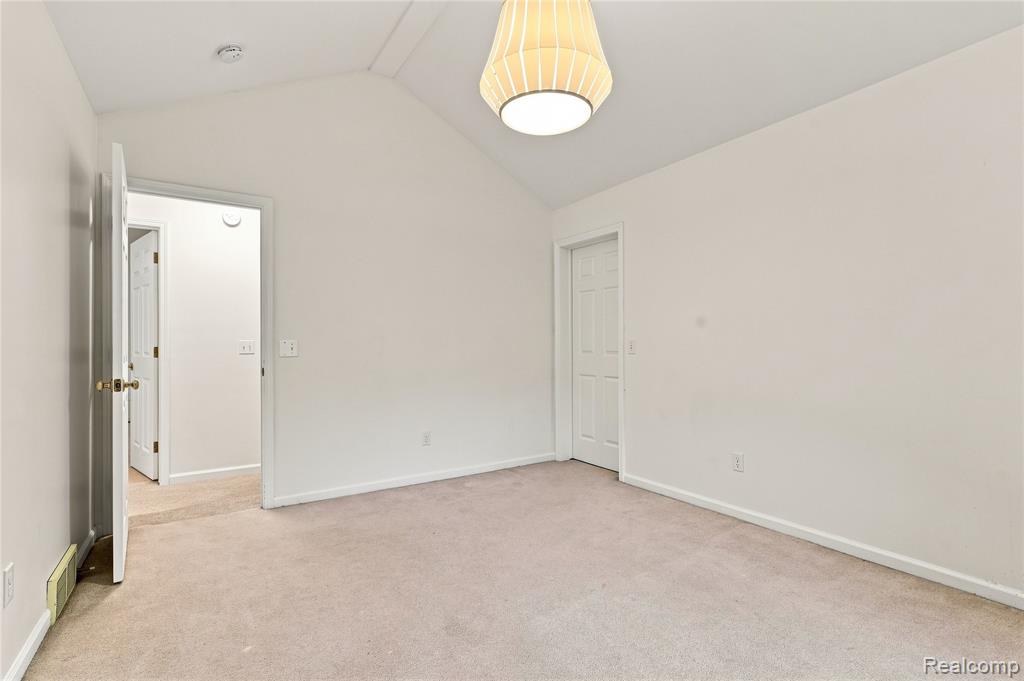 2318 Flagstone Drive Property Photo 27
