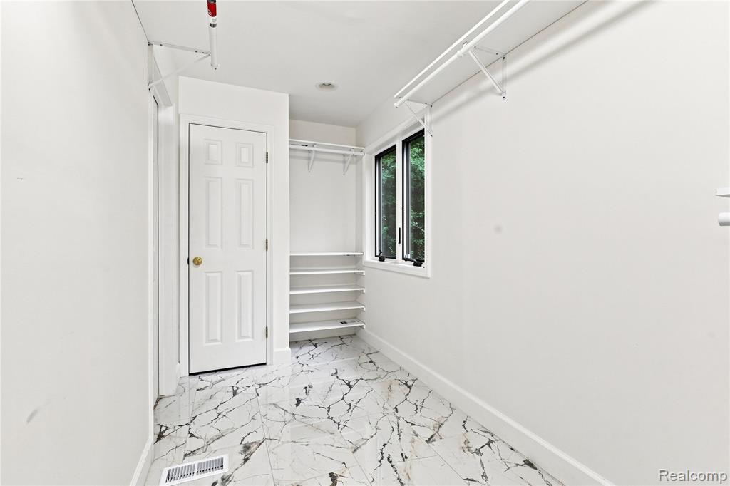 2318 Flagstone Drive Property Photo 45