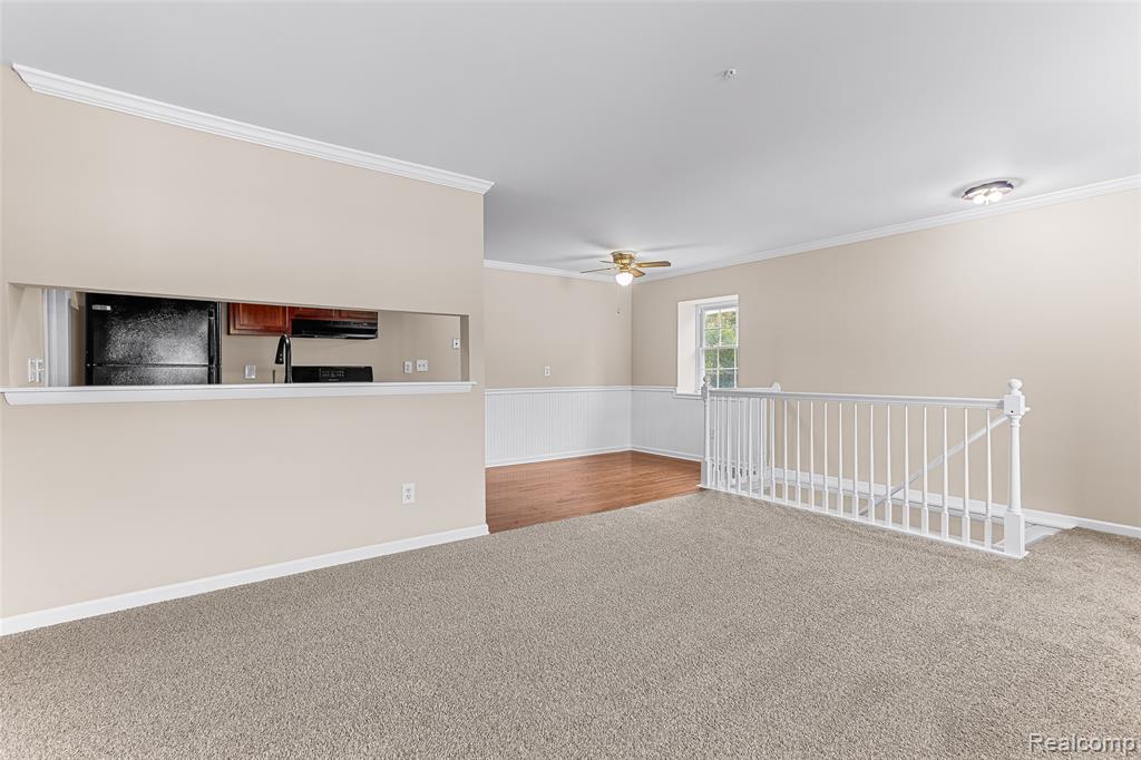 2260 N Hix Road Property Photo 5