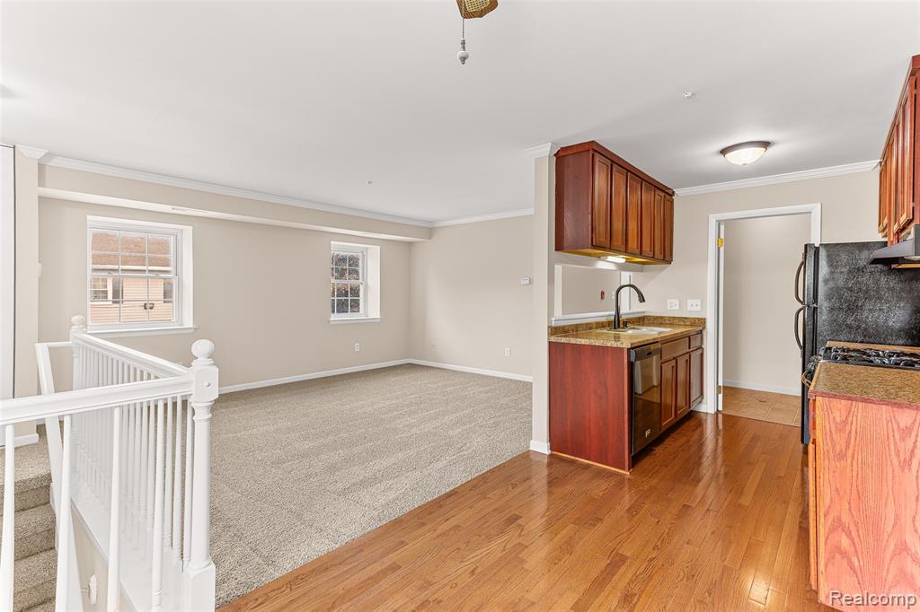 2260 N Hix Road Property Photo 7
