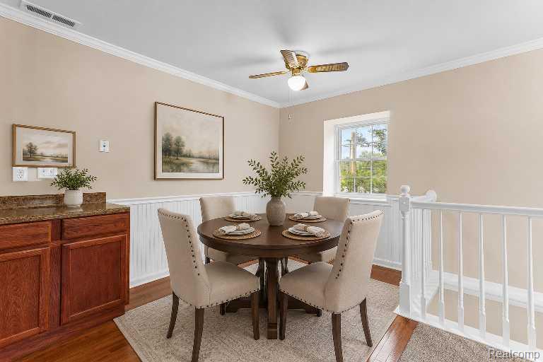 2260 N Hix Road Property Photo 9