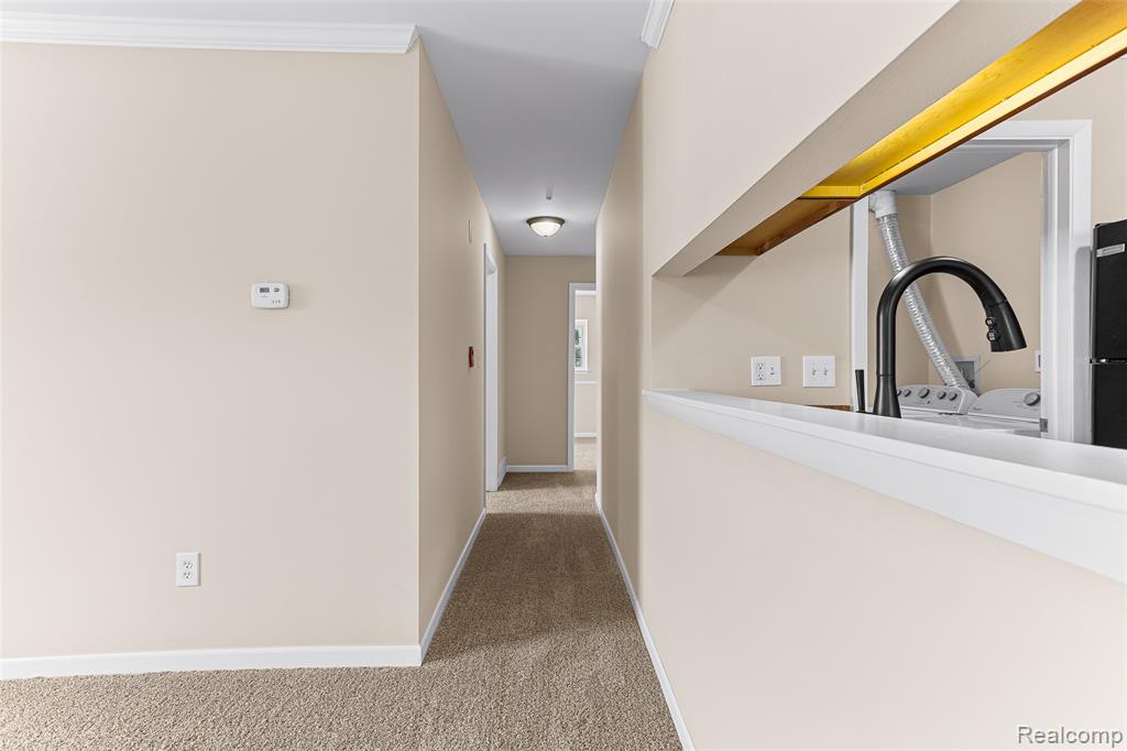 2260 N Hix Road Property Photo 14