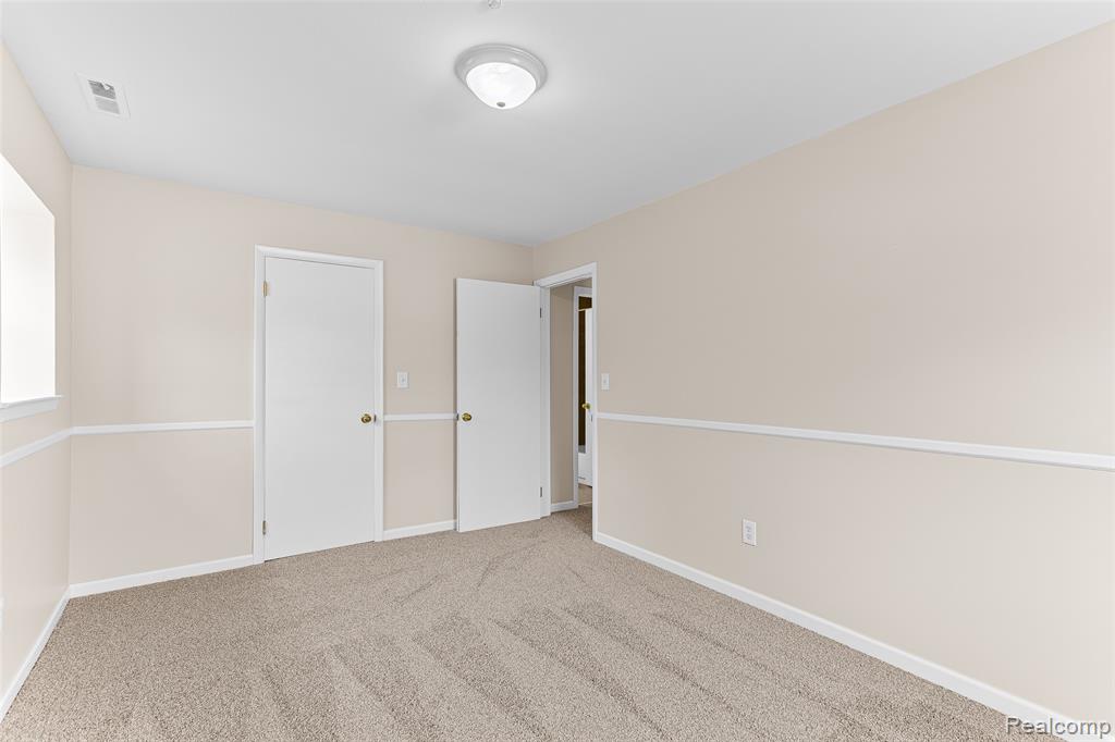 2260 N Hix Road Property Photo 16
