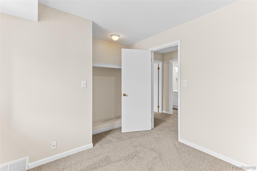 2260 N Hix Road Property Photo 19