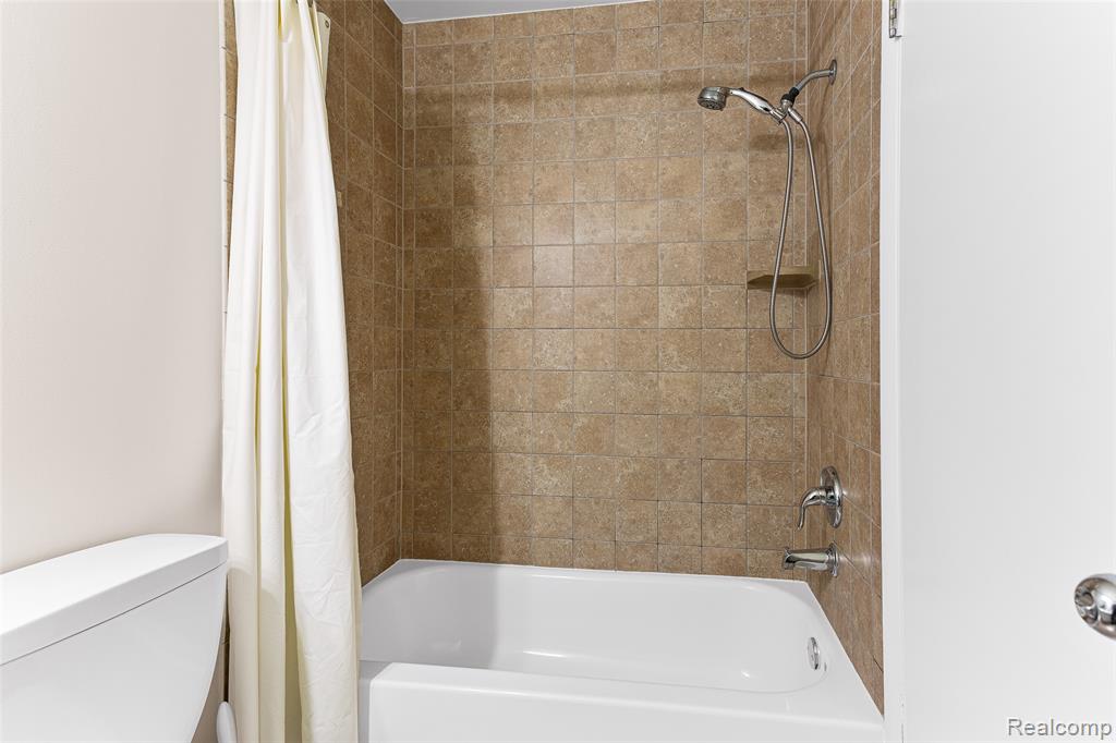 2260 N Hix Road Property Photo 21