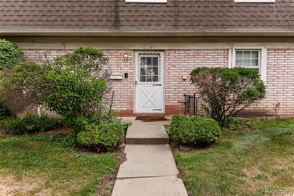 2260 N Hix Road Property Photo 25