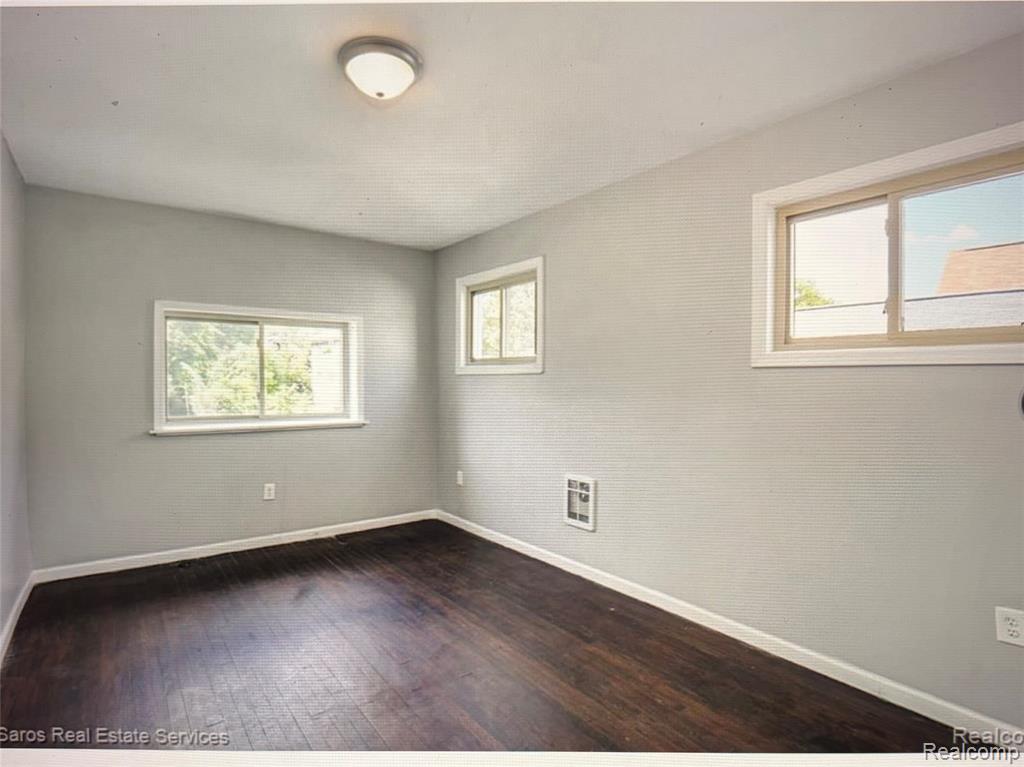 4820 Dickerson Street Property Photo 3