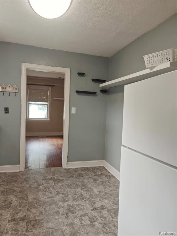 5722 N Silvery Lane Property Photo 9