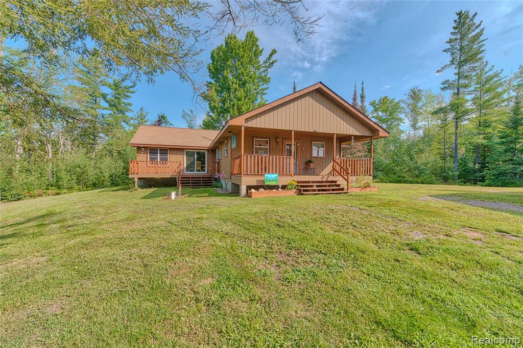 376 N Abbe Road Property Photo 1