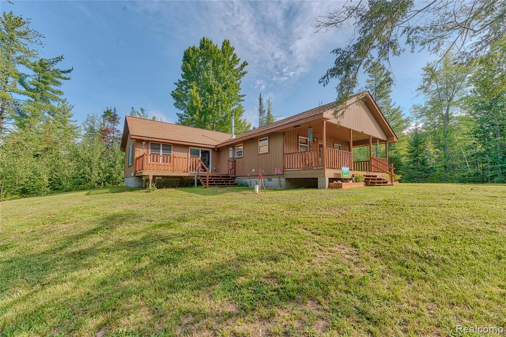 376 N Abbe Road Property Photo 4