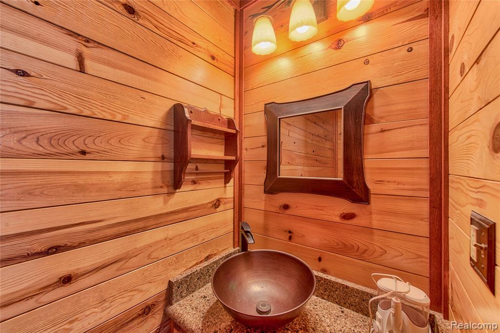 376 N Abbe Road Property Photo 57