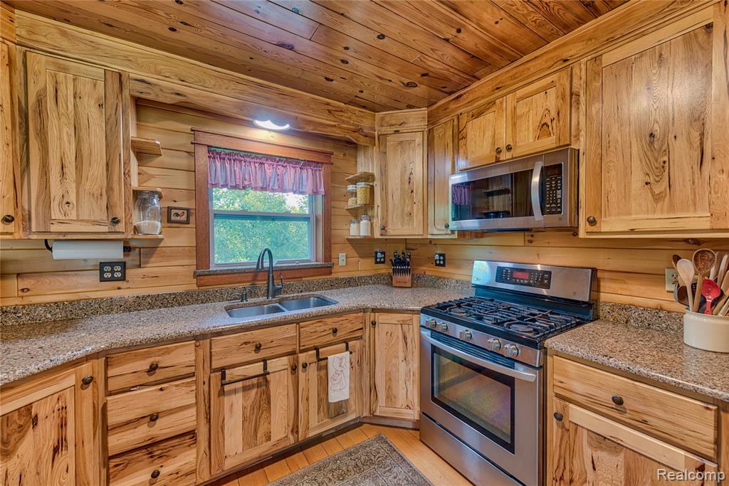 376 N Abbe Road Property Photo 62