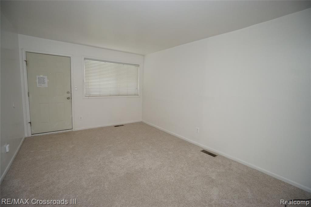 730 Fox Avenue Property Photo 3