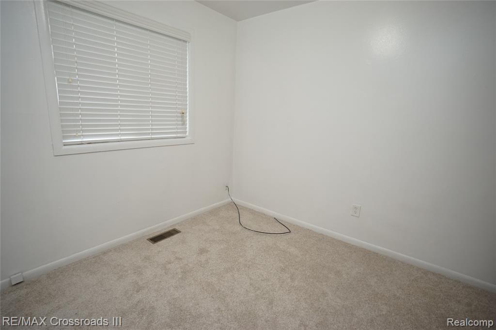730 Fox Avenue Property Photo 5