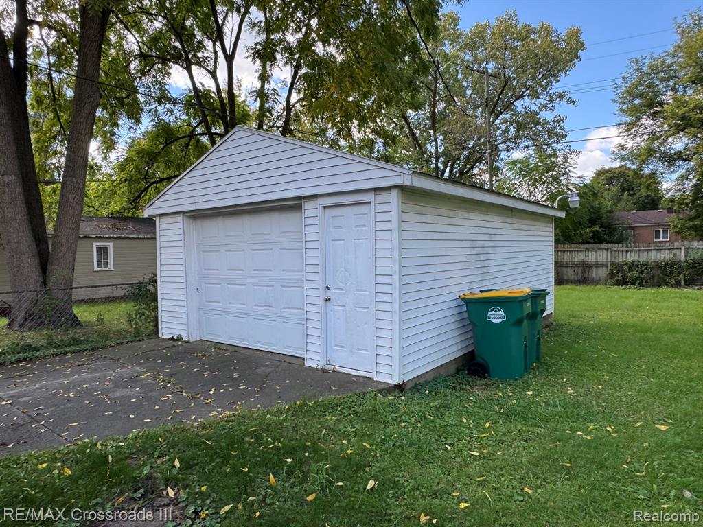 730 Fox Avenue Property Photo 15