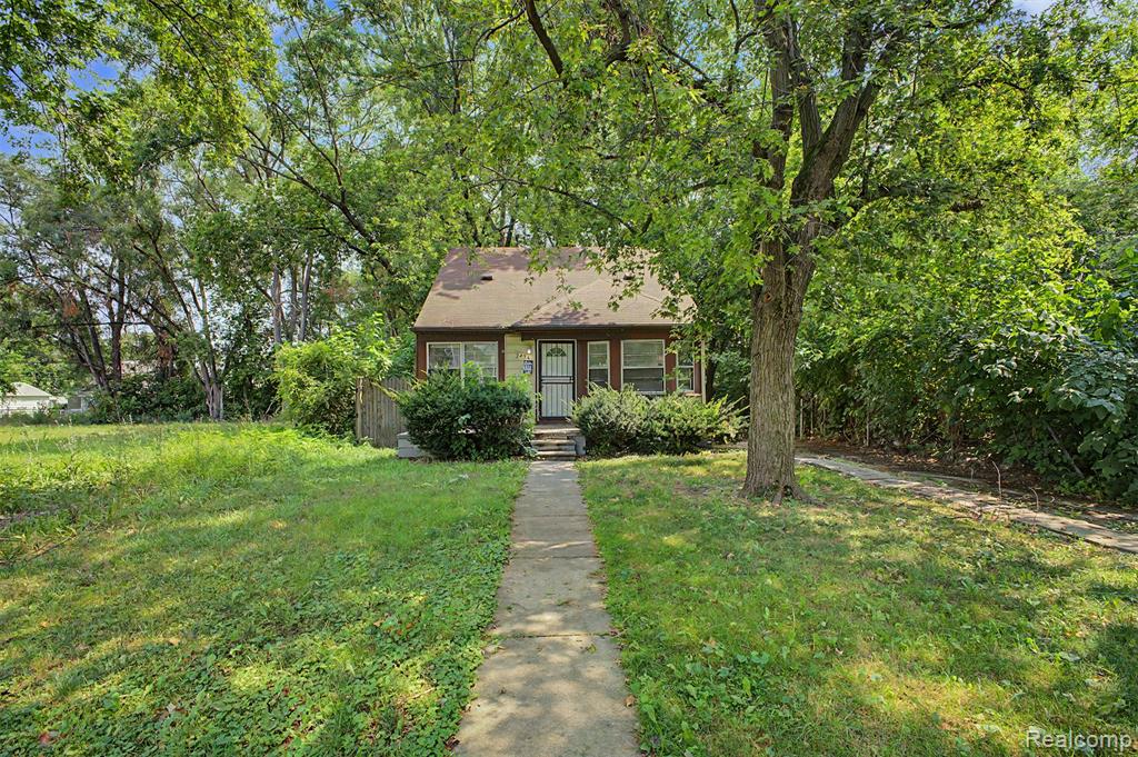 7434 Clayburn Street Property Photo 1