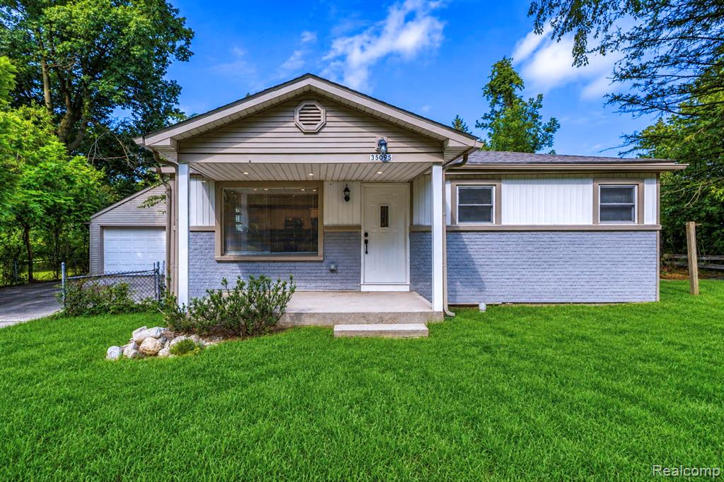 35095 Bridgeman Street Property Photo 2