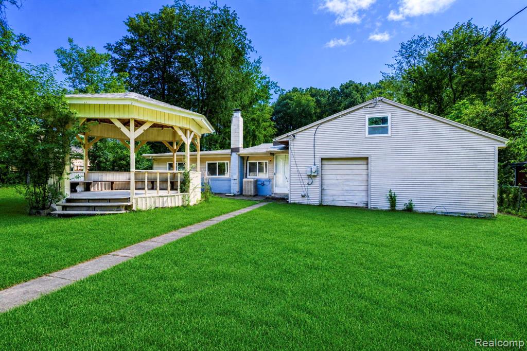 35095 Bridgeman Street Property Photo 18