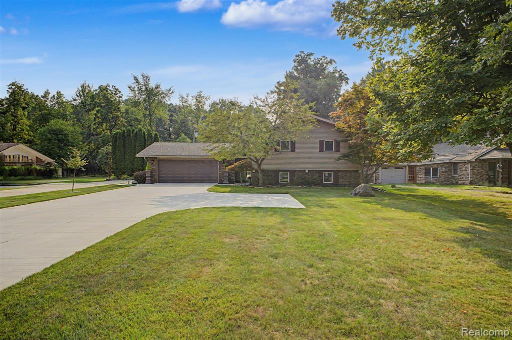 21055 Parke Lane