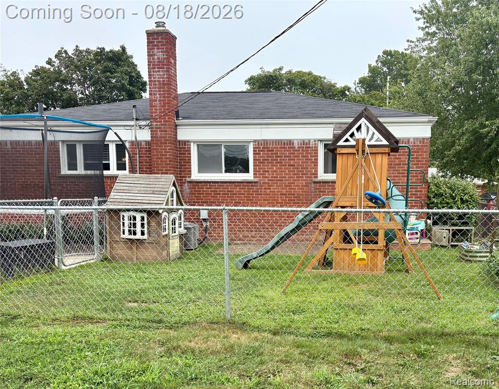 1812 E Longmeadow Road Property Photo 8