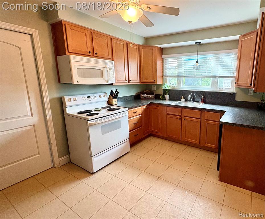 1812 E Longmeadow Road Property Photo 15